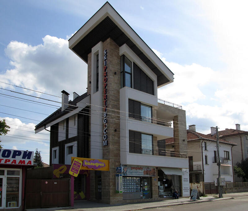 Жилищна сграда с магазини, гр. Самоков - проект 2011г.